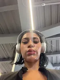 AlannaEvons webcam model stream image