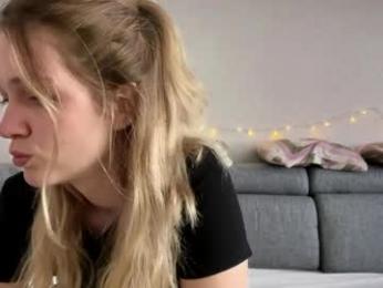 amandatalk webcam model stream image