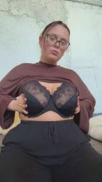 sexynessi21 webcam model stream image