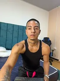 Spicy_Clay webcam model stream image