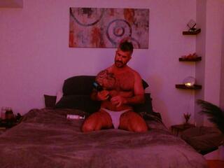 Killian & Crew webcam model stream image