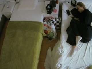 voyeurcam-julmodels-bed-5 webcam model stream image