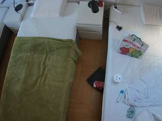voyeurcam-julmodels-bed-5 webcam model stream image