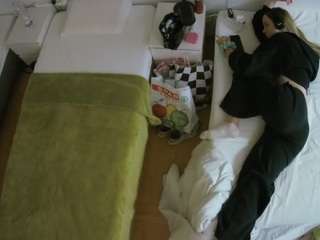 voyeurcam-julmodels-bed-5 webcam model stream image