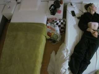 voyeurcam-julmodels-bed-5 webcam model stream image