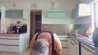 lunaria webcam model stream image