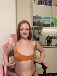 Radiants_two webcam model stream image