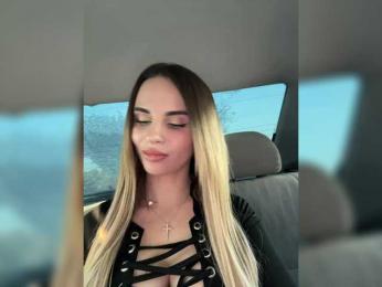 LedyMiya webcam bongacams model stream image