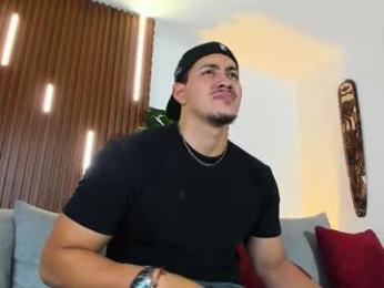 lucasanto_ webcam model stream image