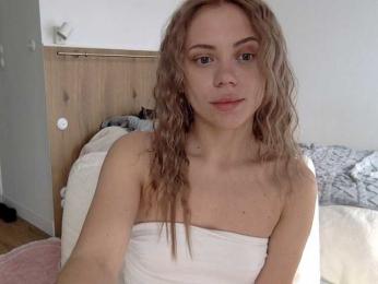 krazyBitch webcam model stream image