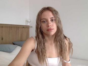 krazyBitch webcam model stream image