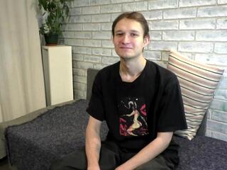 Pirrer House webcam model stream image