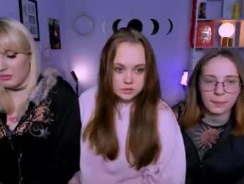 evalora_vei webcam model stream image