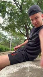 Outdoorsd webcam model stream image