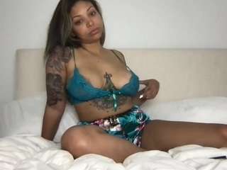 thenikkivalentine webcam model stream image