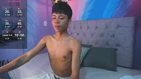 MaxiWildd webcam model stream image