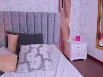 SofiCruz webcam model stream image