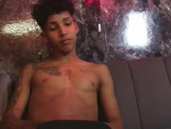 noah_smith77 webcam model stream image