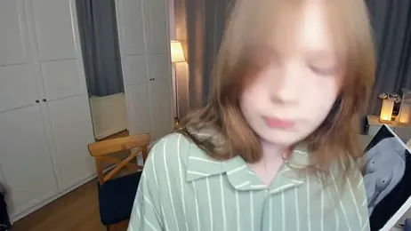 LavenderMitten webcam model stream image