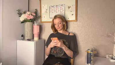 MinaElberson webcam model stream image