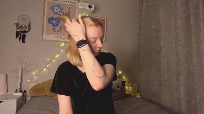 MinaElberson webcam model stream image