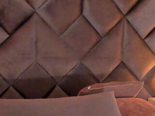 Leiza Thompson webcam model stream image