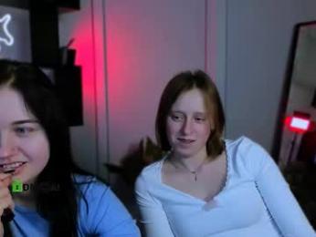 miki_ti webcam model stream image