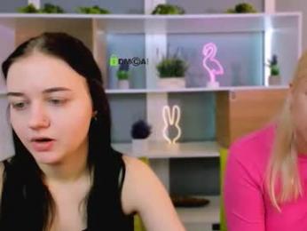 miki_ti webcam model stream image