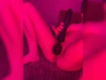 tikitokilove webcam model stream image