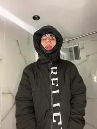 TheBatMansion webcam model stream image