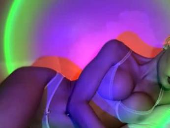 queenvalentinats webcam model stream image