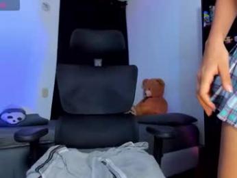 cinamon_kingdom webcam chaturbate model stream image