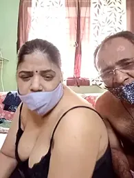 HoneyHush webcam model stream image