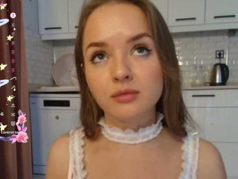 Lunaaaura webcam model stream image