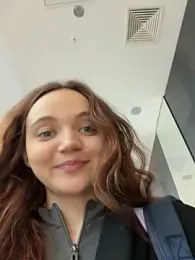 TheYourL webcam model stream image