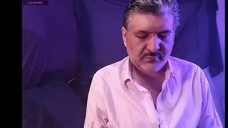 BushBator webcam model stream image