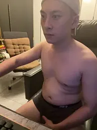yichen008 webcam stripchat model stream image