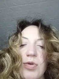 KattyLuuu webcam model stream image