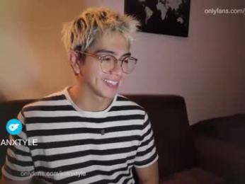 juancamroom webcam chaturbate model stream image