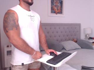 Derek Fit webcam model stream image