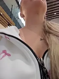 Bondgirl_013 webcam model stream image