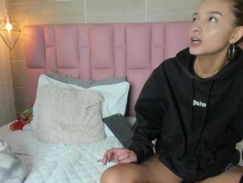 Mia-Dolls webcam bongacams model stream image