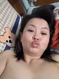 xiaxia-2026 webcam model stream image