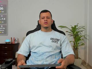 Thiago Towers webcam model stream image