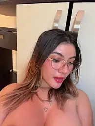 Your_Honeey webcam model stream image