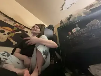 Snowbunnycake_131 webcam model stream image