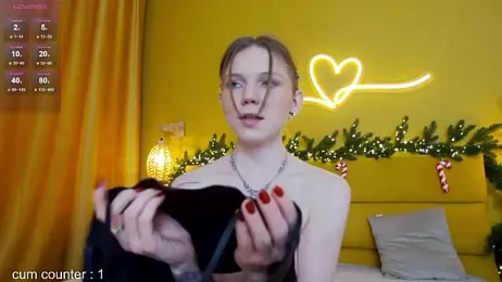 lessysweety webcam model stream image