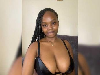 Curvy-maxy9 webcam bongacams model stream image