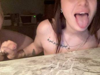 Twinlovers webcam model stream image