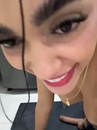 emma_andrew1 webcam model stream image